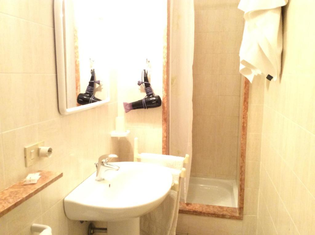 Ariston Petit Hotel 팔레르모 외부 사진